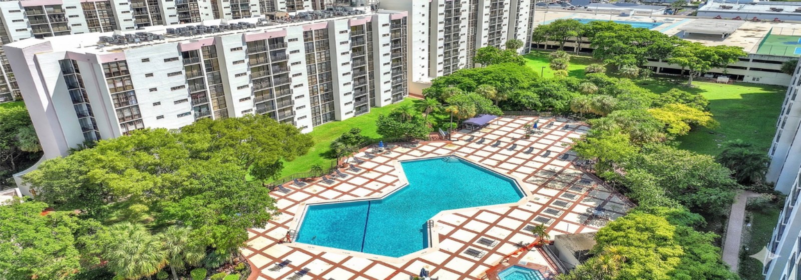 Plaza of the Americas — Aerial View